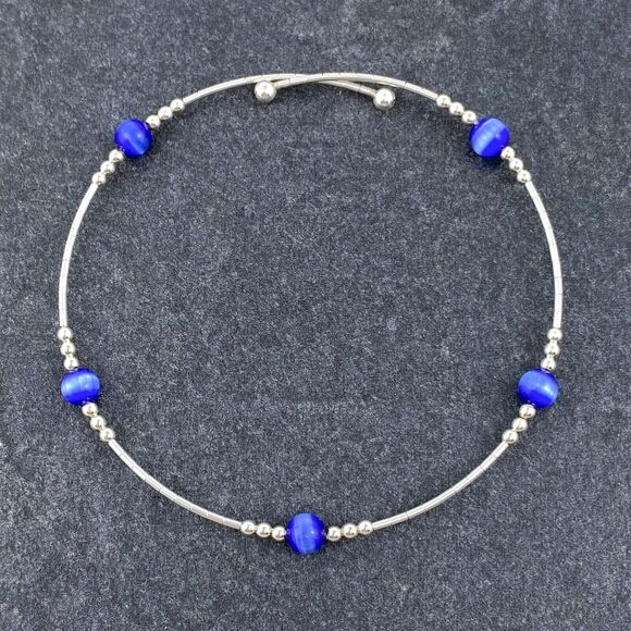 Blue Cat’s Eye Memory Wire Bracelet | Vintage Sterling Silver | 7.5” Adjustable - Picture 2 of 4